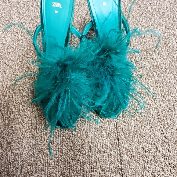 Zara Green Feather velvet heels Size 39 - Picture 6 of 7